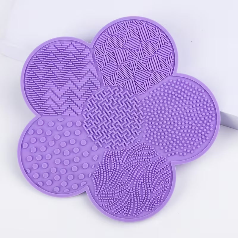 A Flower-Shaped Silicone Cleaning Mat for Makeup Brushes